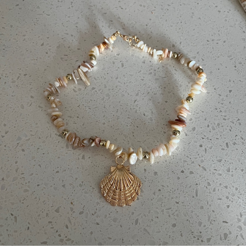Natural Stone Bead Necklace, Boho Style Metal Seashell Pendant - Picture 4 of 9